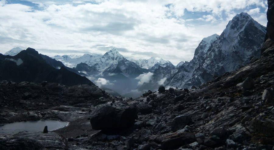 ebc-gokyo-chola-pass-treks.jpeg